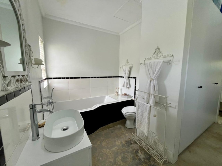 2 Bedroom Property for Sale in Waterval East North West